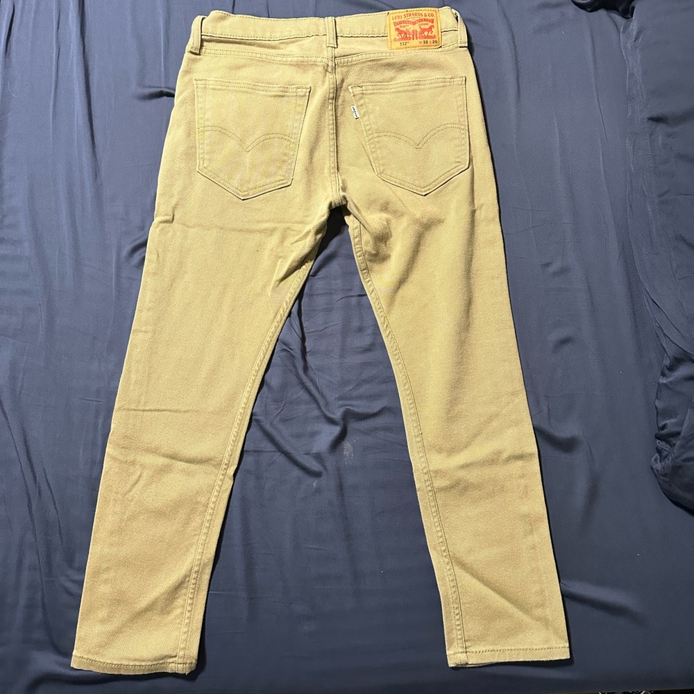 Levi 512 in Khaki color. 32-29
